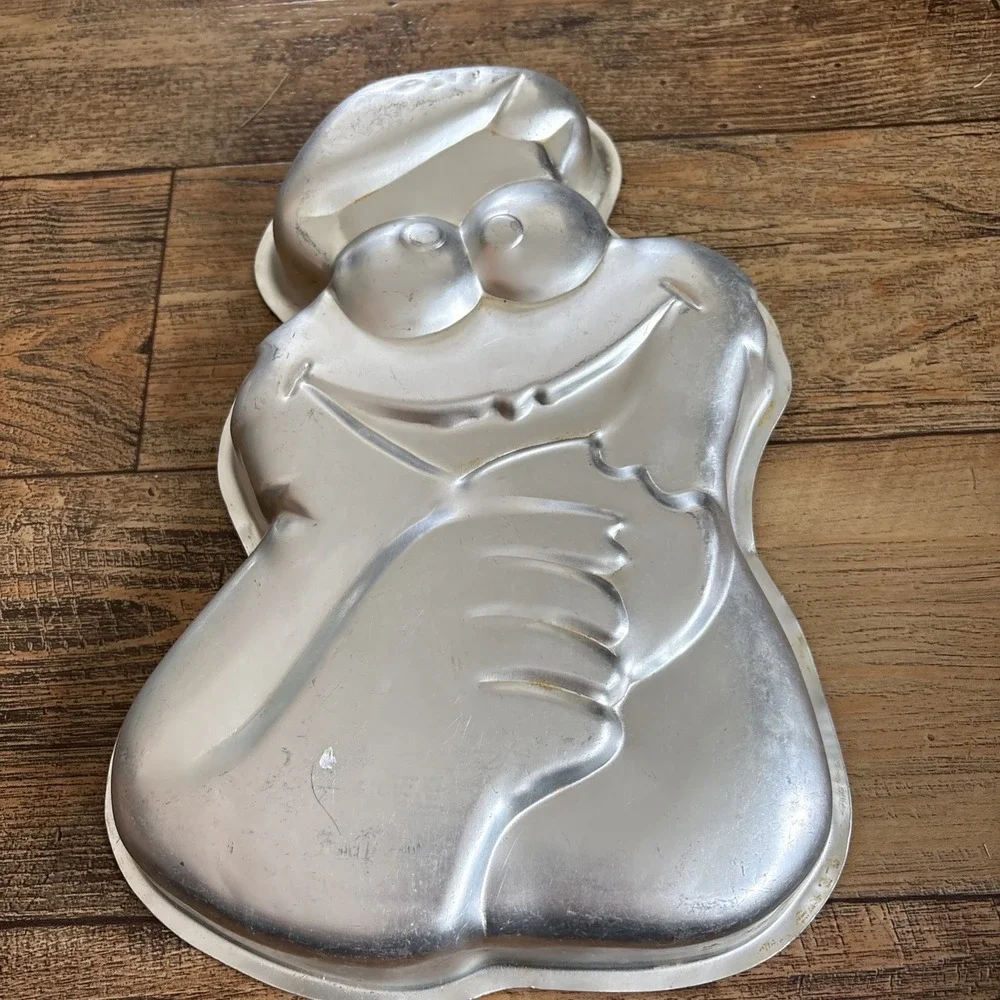Wilton #502-7415 Cookie Monster Cake Pan Mold Muppets 1977 Aluminum